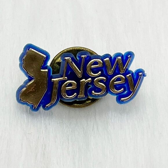 🔮‎ 5/$25 Vintage New Jersey Pin - Picture 1 of 3
